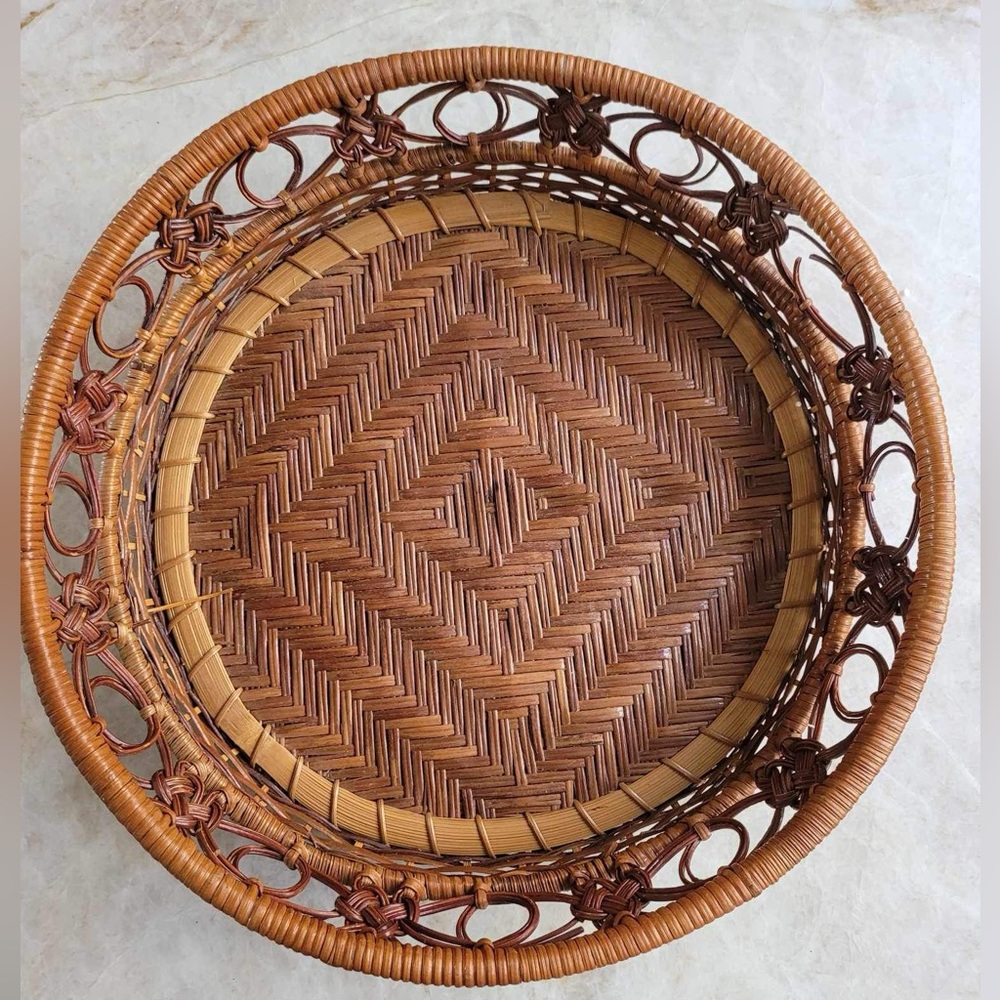 VINTAGE 2 handmade baskets